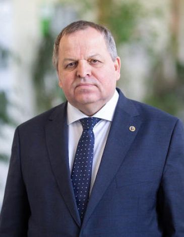 Чарушин Валерий Николаевич